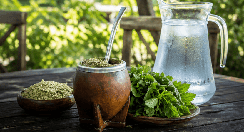 Tereré con Yuyos